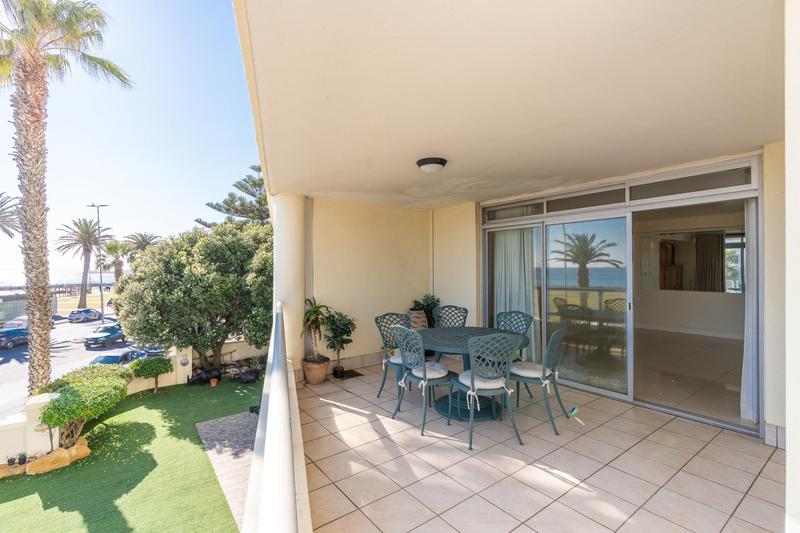 2 Bedroom Property for Sale in Sea Point Western Cape